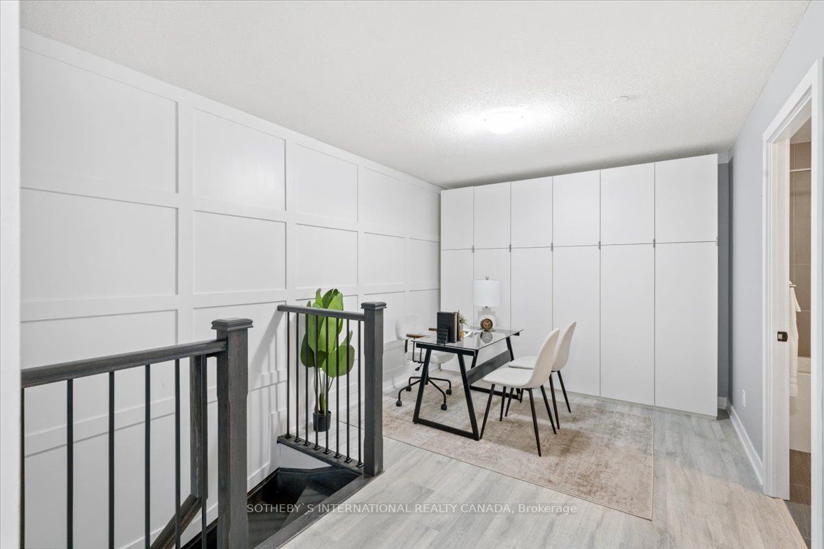 251 Manitoba St, #101