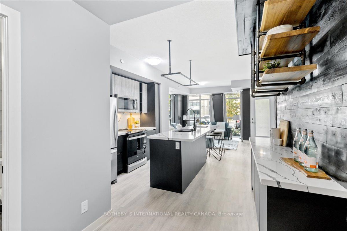 251 Manitoba St, #101