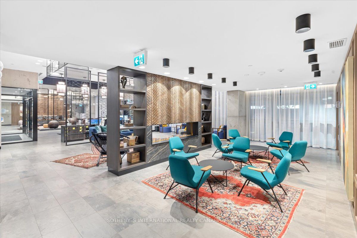 251 Manitoba St, #101