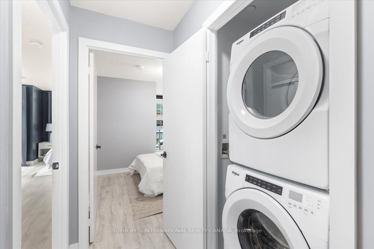 251 Manitoba St, #101