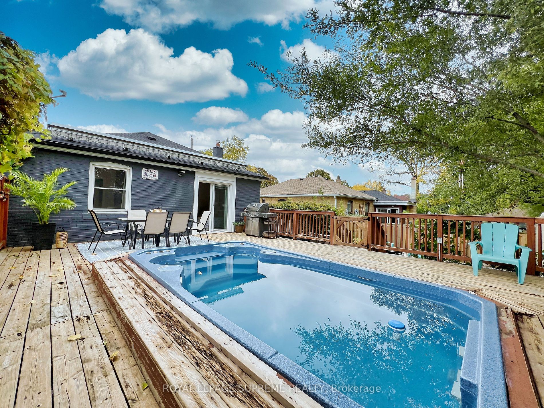 52 Lockerbie Ave