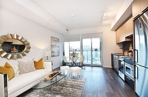 4208 Dundas Street W, #323