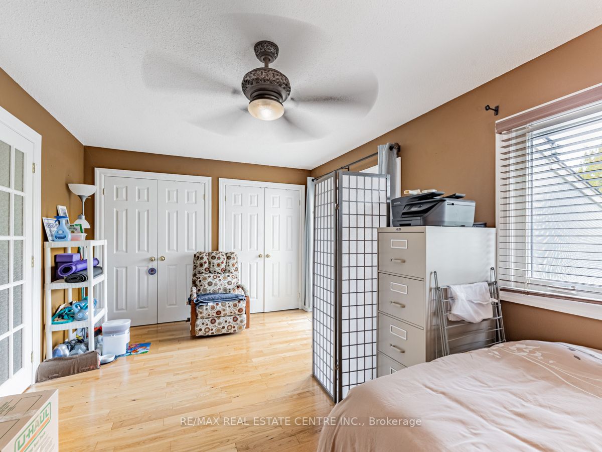 3576 Ash Row Cres