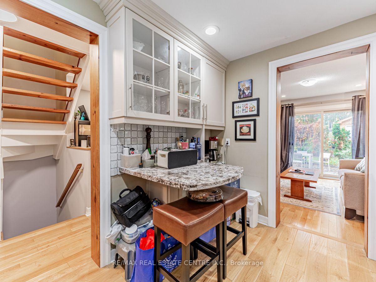 3576 Ash Row Cres