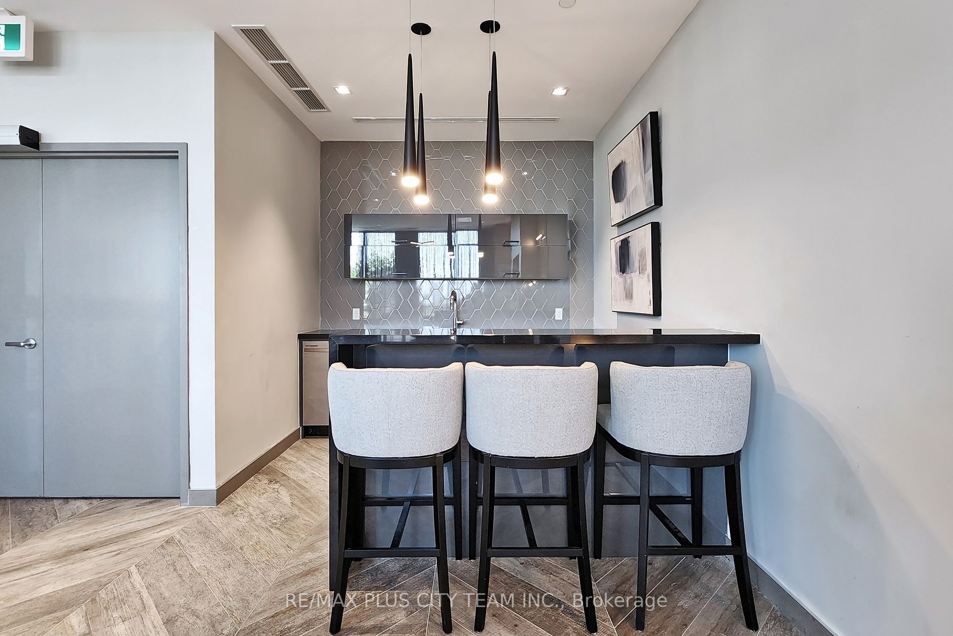 50 Thomas Riley Road, #906