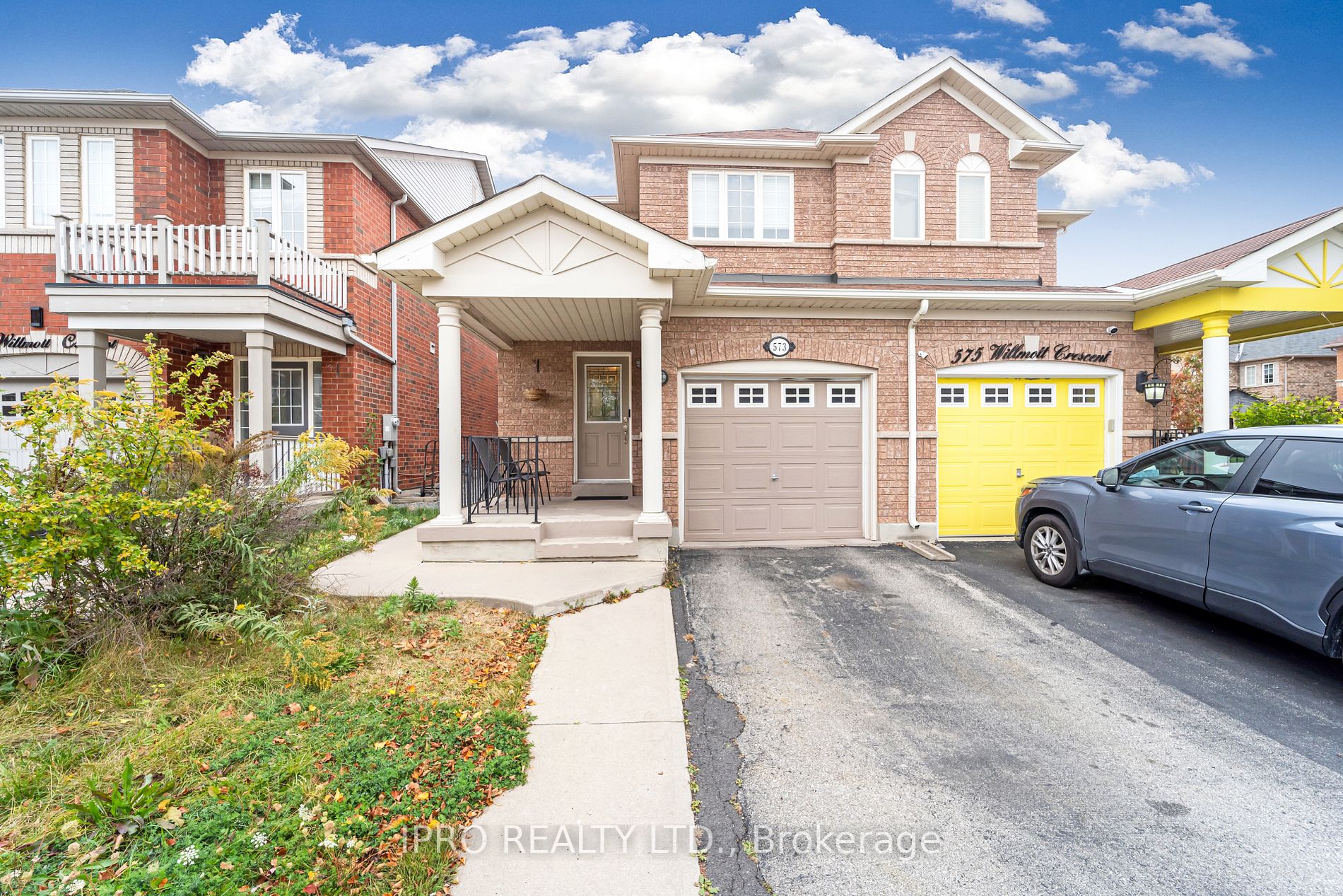 573 Willmott Crescent