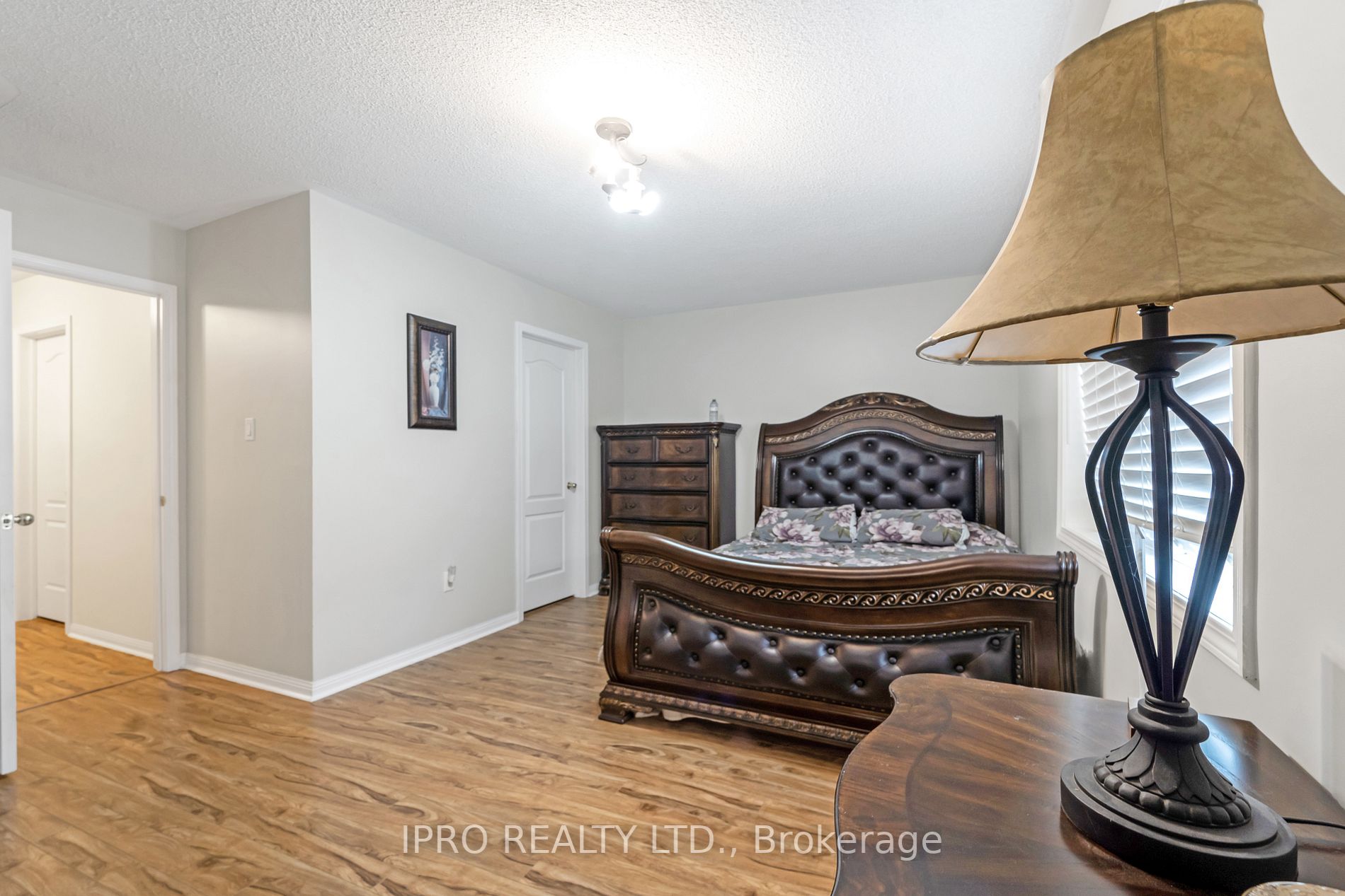 573 Willmott Crescent