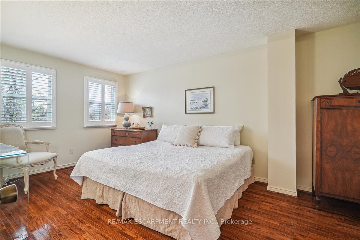 455 Linden Lane