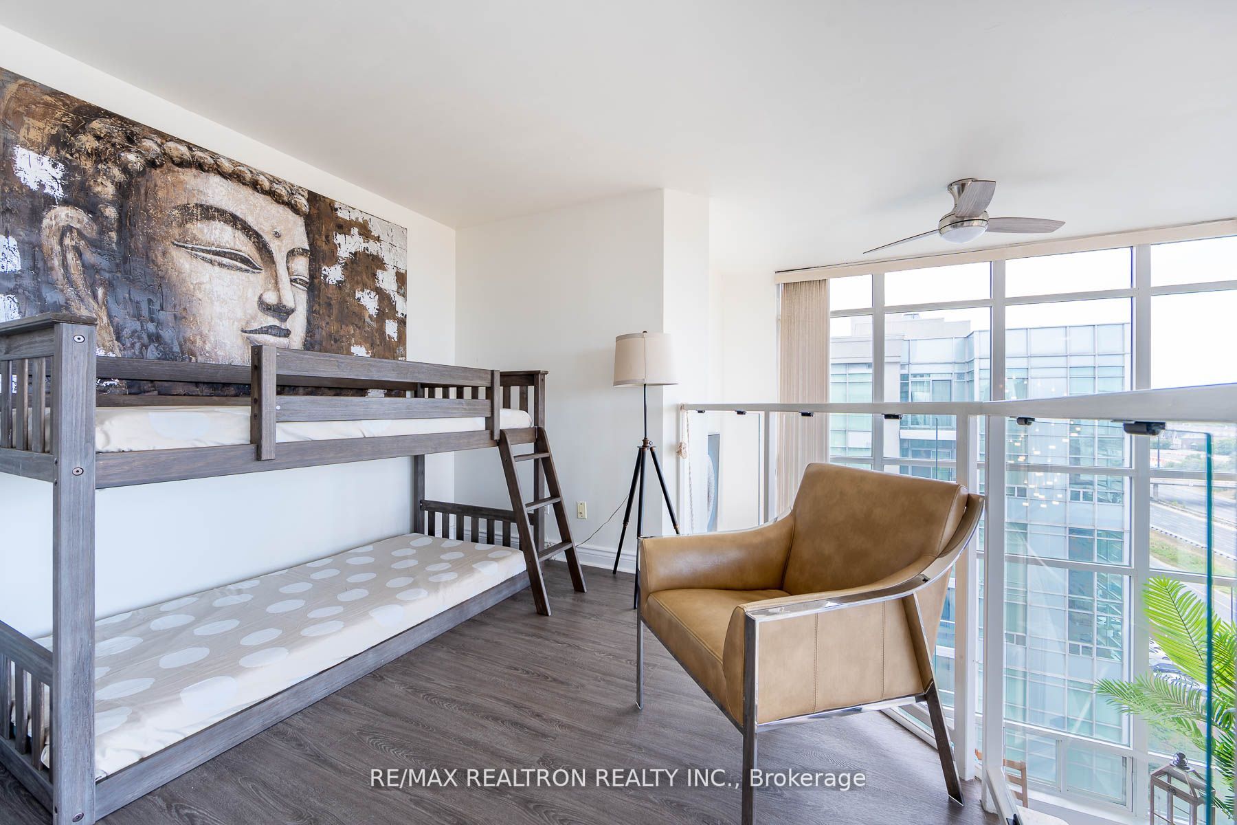 250 Manitoba Street, #616