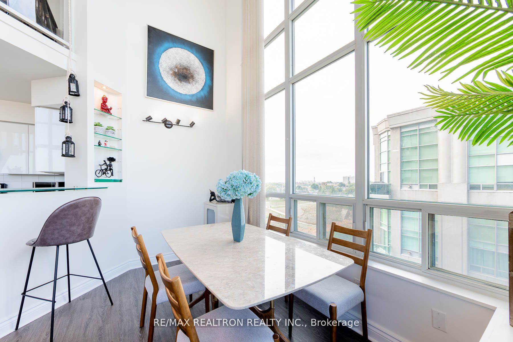 250 Manitoba Street, #616