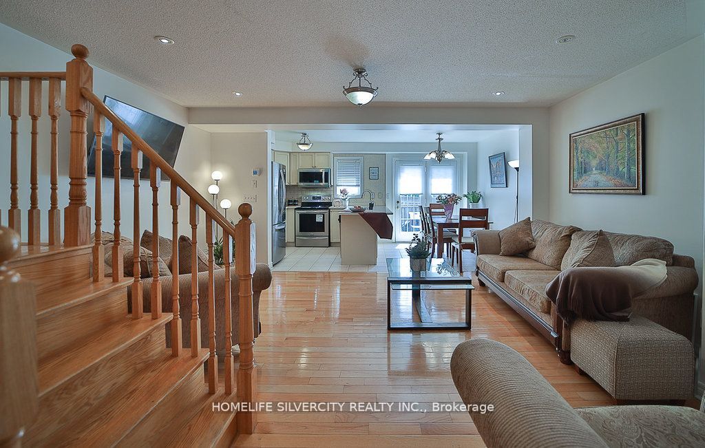 55 Samantha Cres