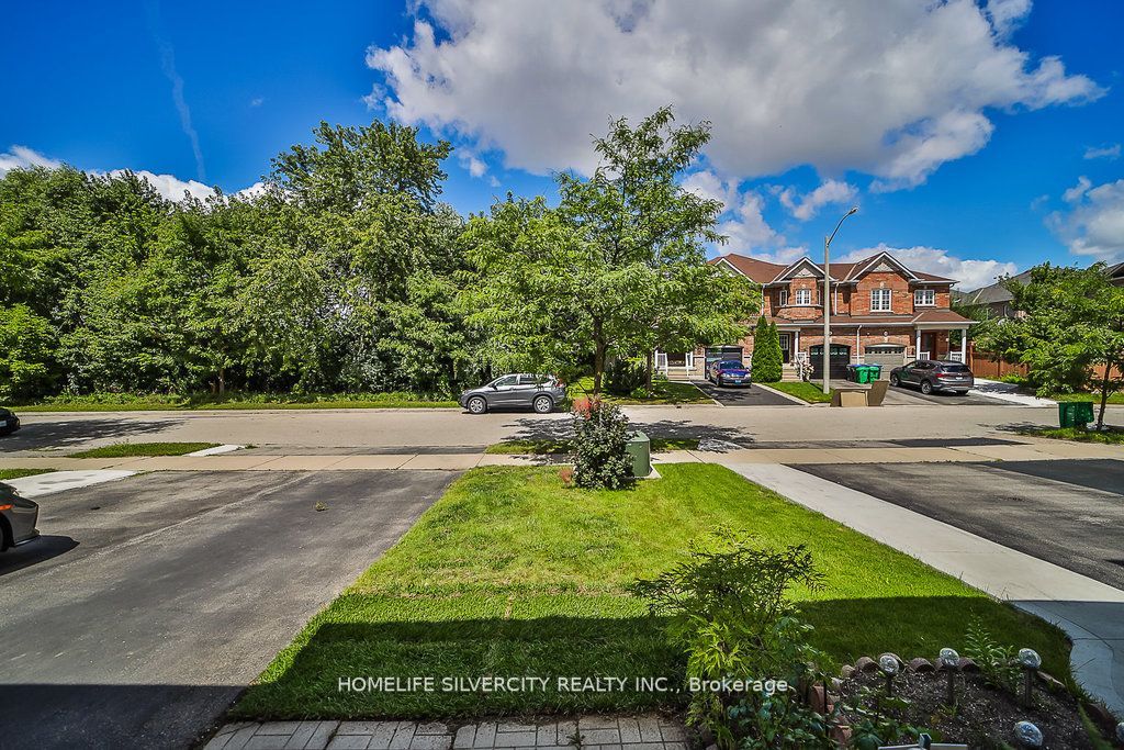 55 Samantha Cres