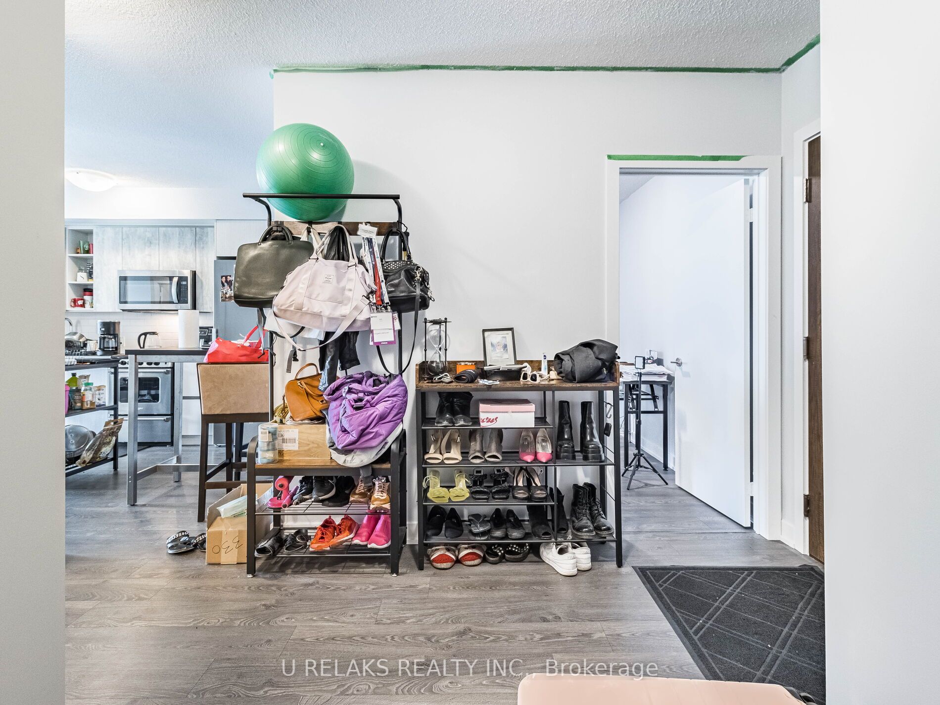 251 Manitoba St, #330