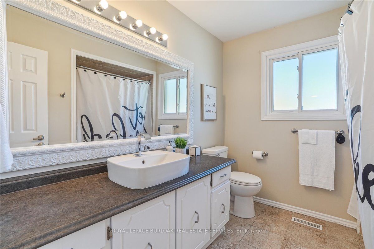 2131 Alconbury Cres