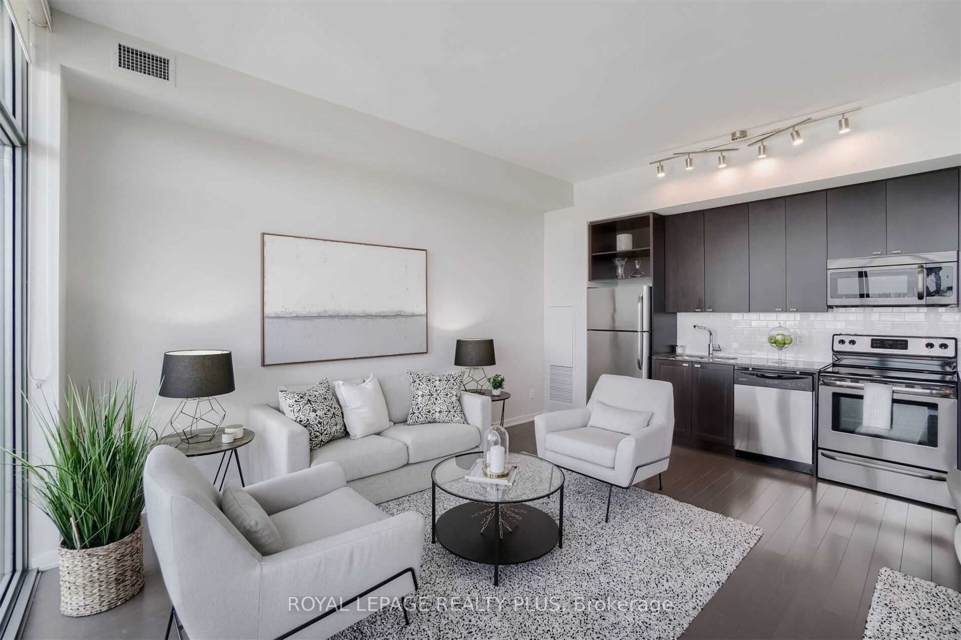 105 The Queensway Ave, #3415