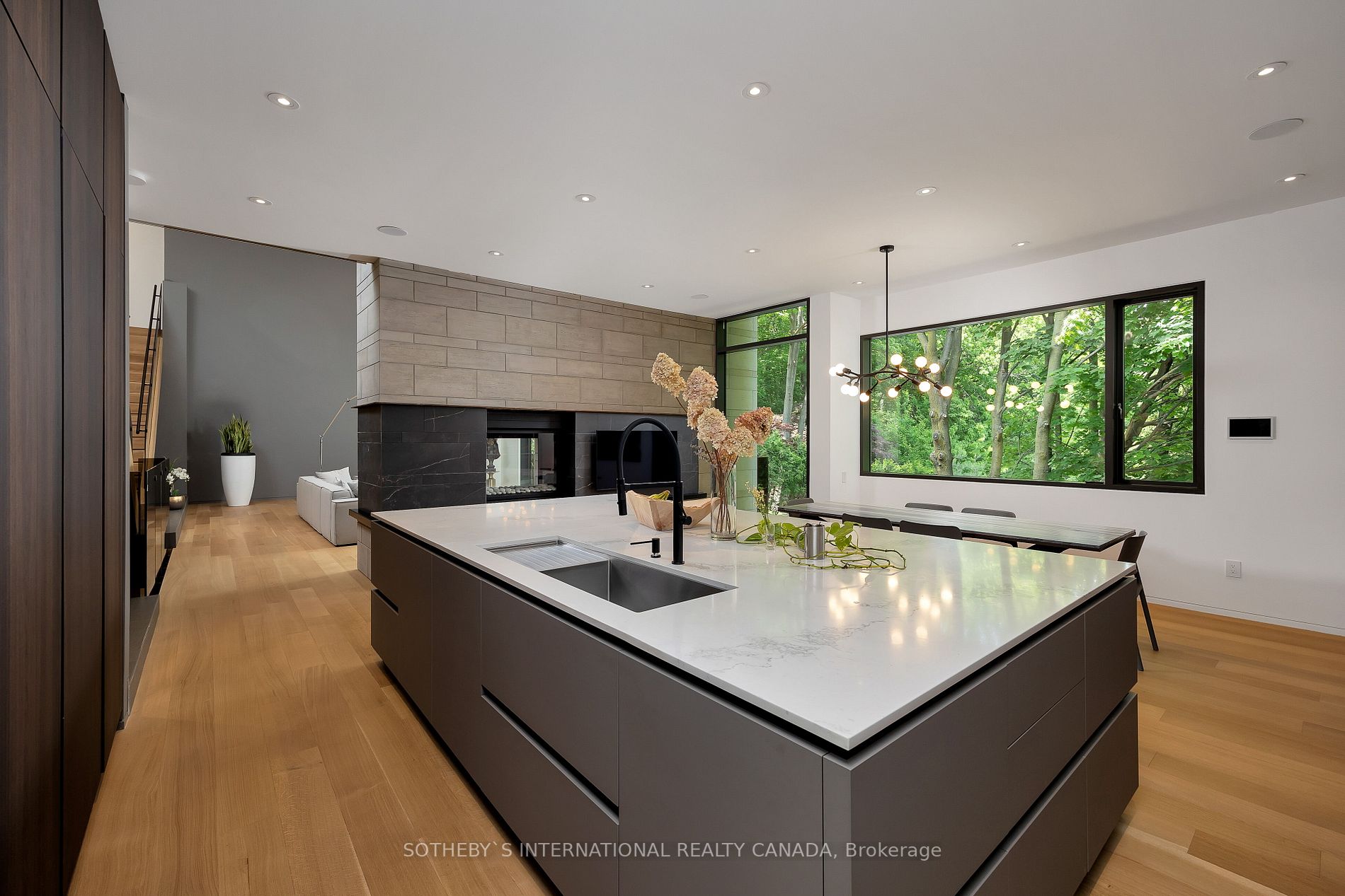 11 North Dr