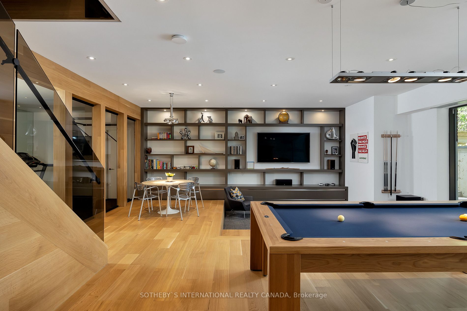 11 North Dr