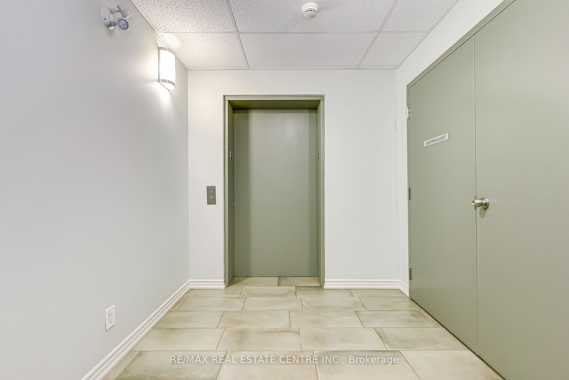 1360 Costigan Rd, #204