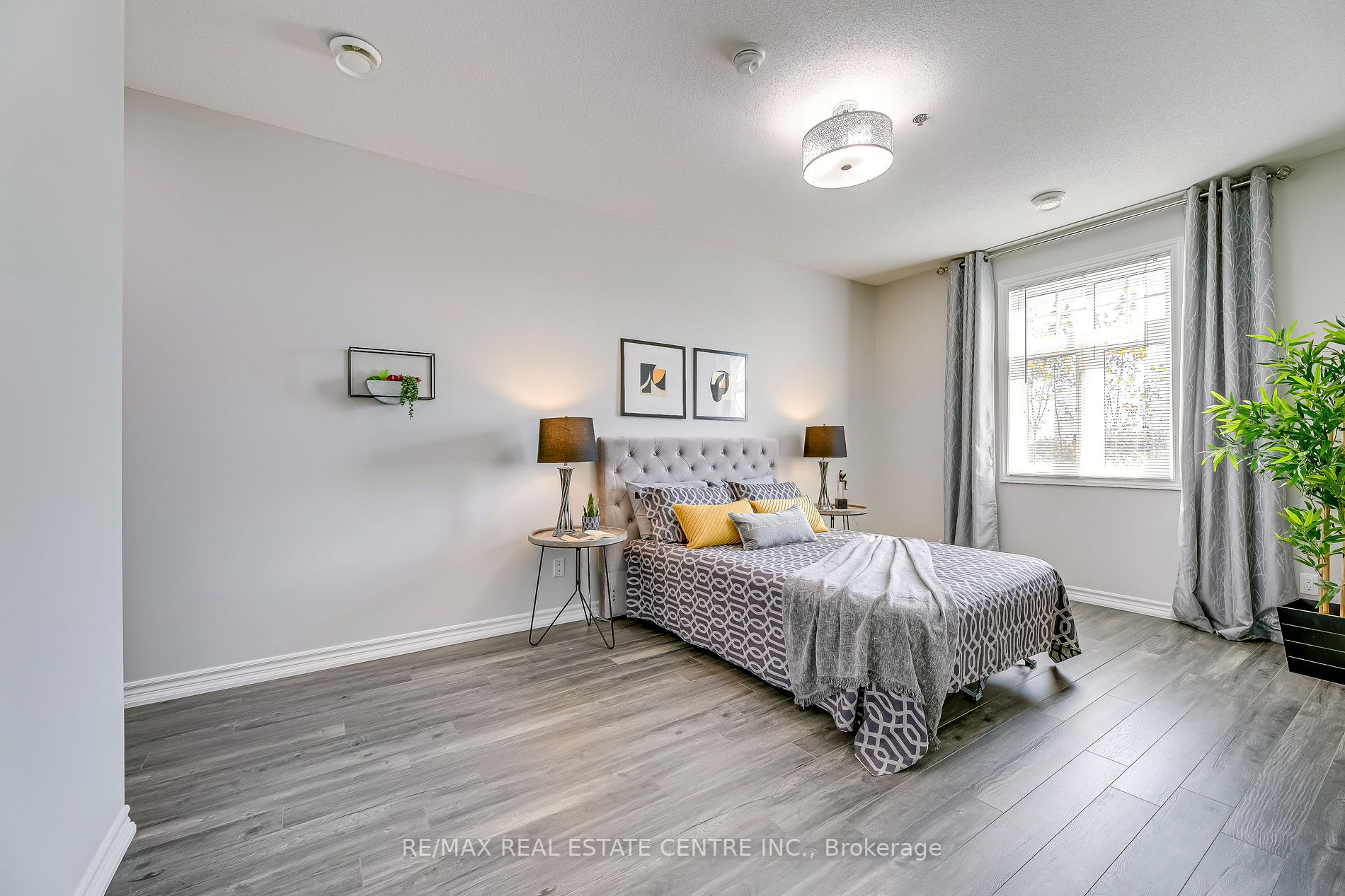 1360 Costigan Rd, #204
