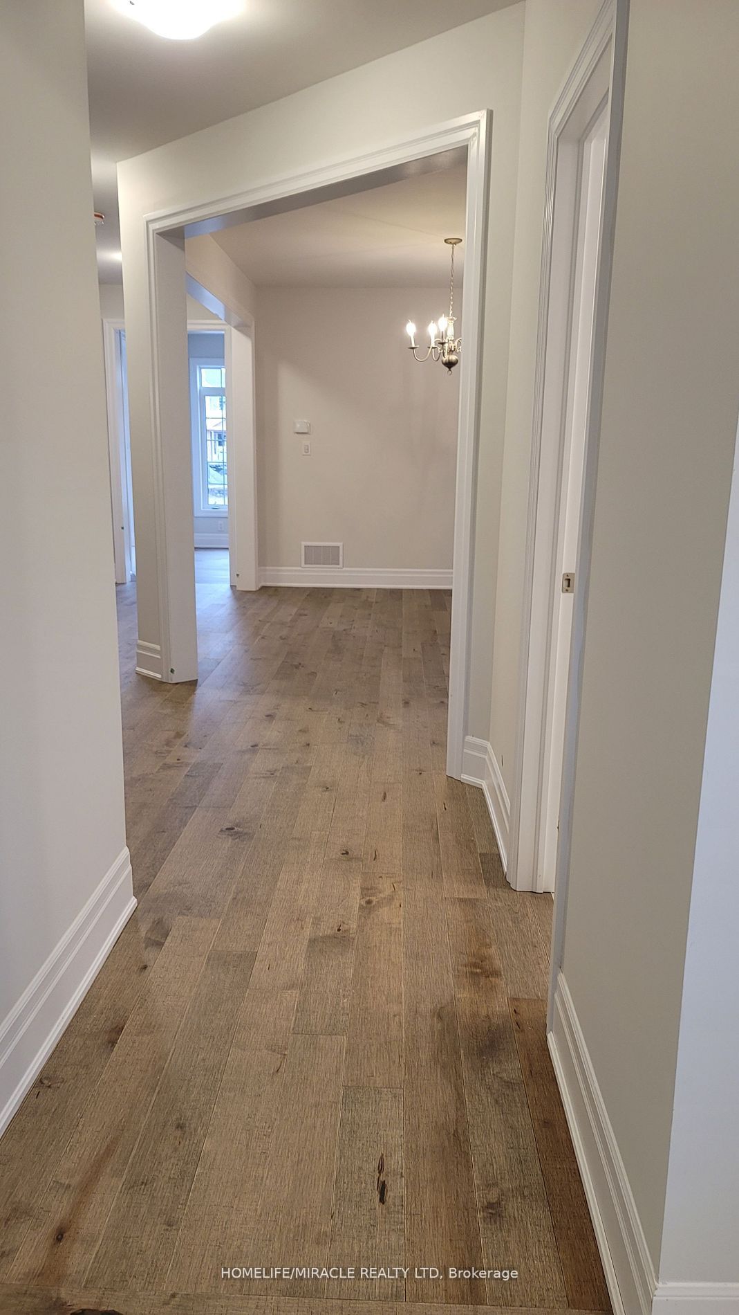 12 Rosewell Cres