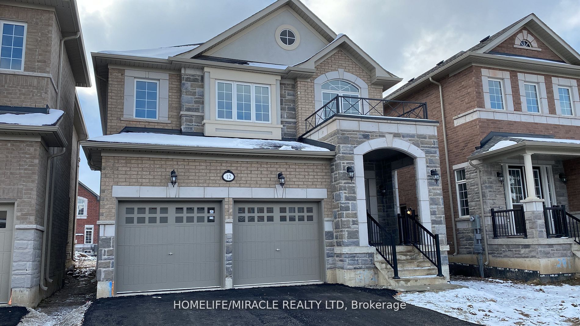 12 Rosewell Cres