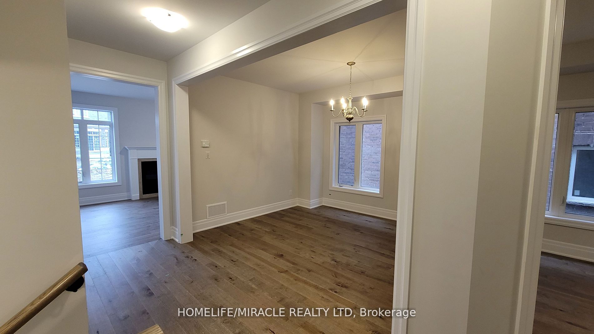 12 Rosewell Cres