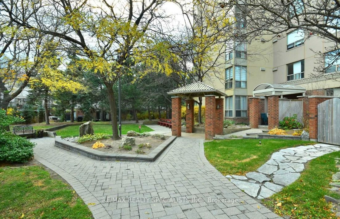 1110 Walden Circ, #301
