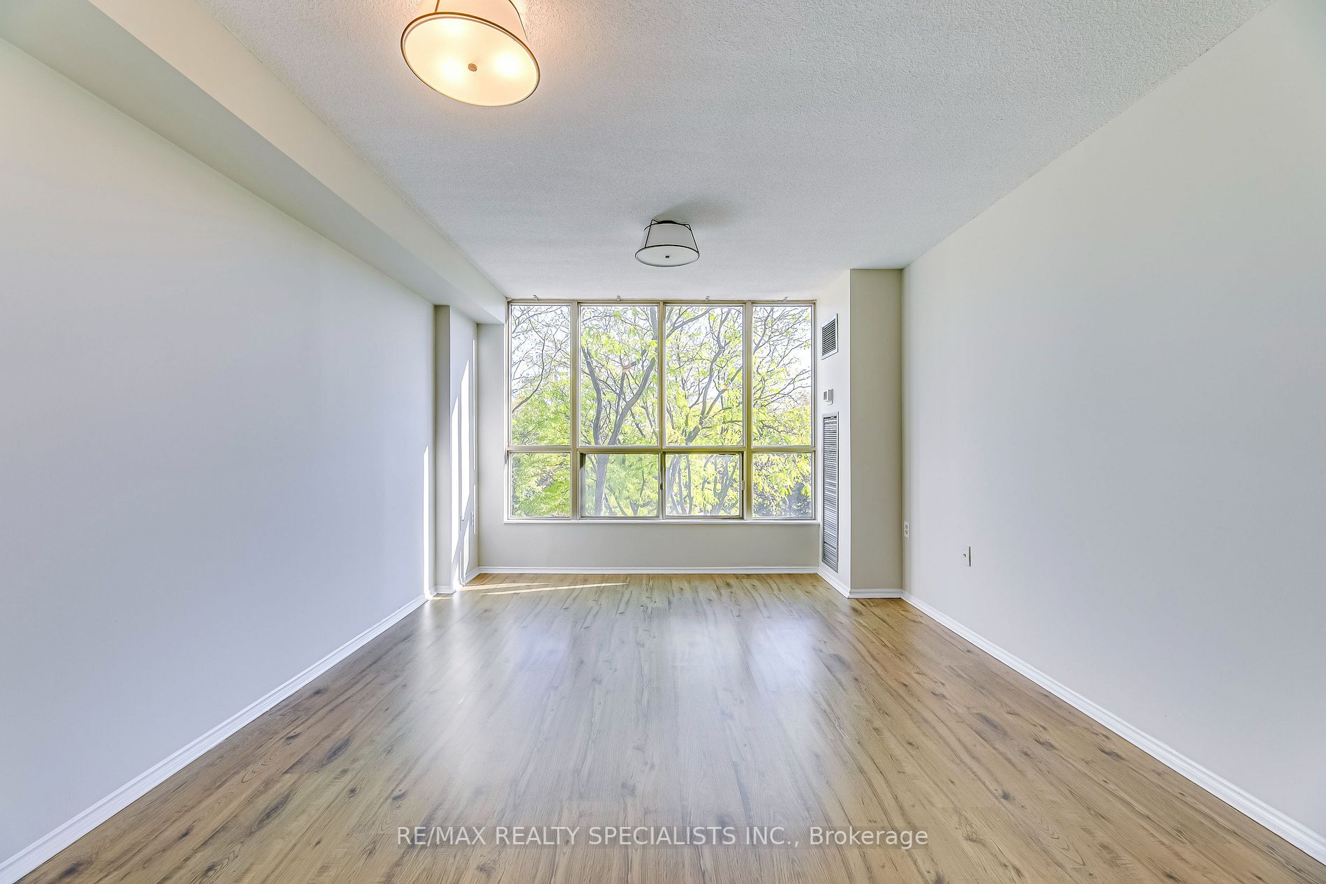 1110 Walden Circ, #301