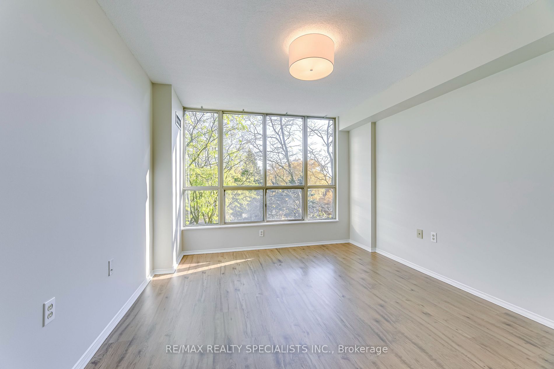 1110 Walden Circ, #301