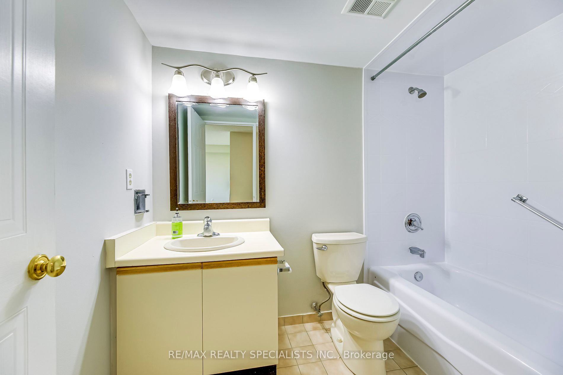 1110 Walden Circ, #301