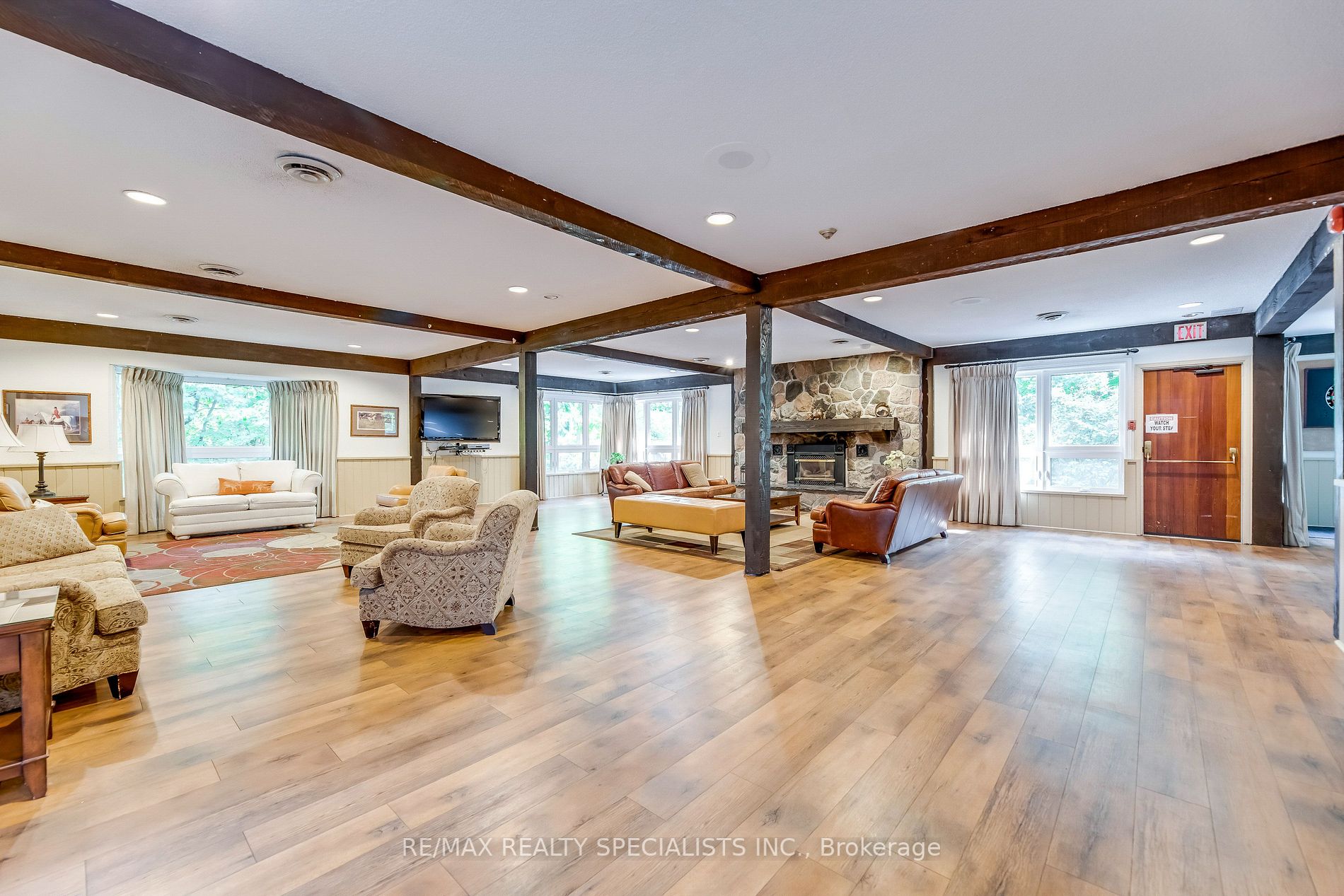1110 Walden Circ, #301