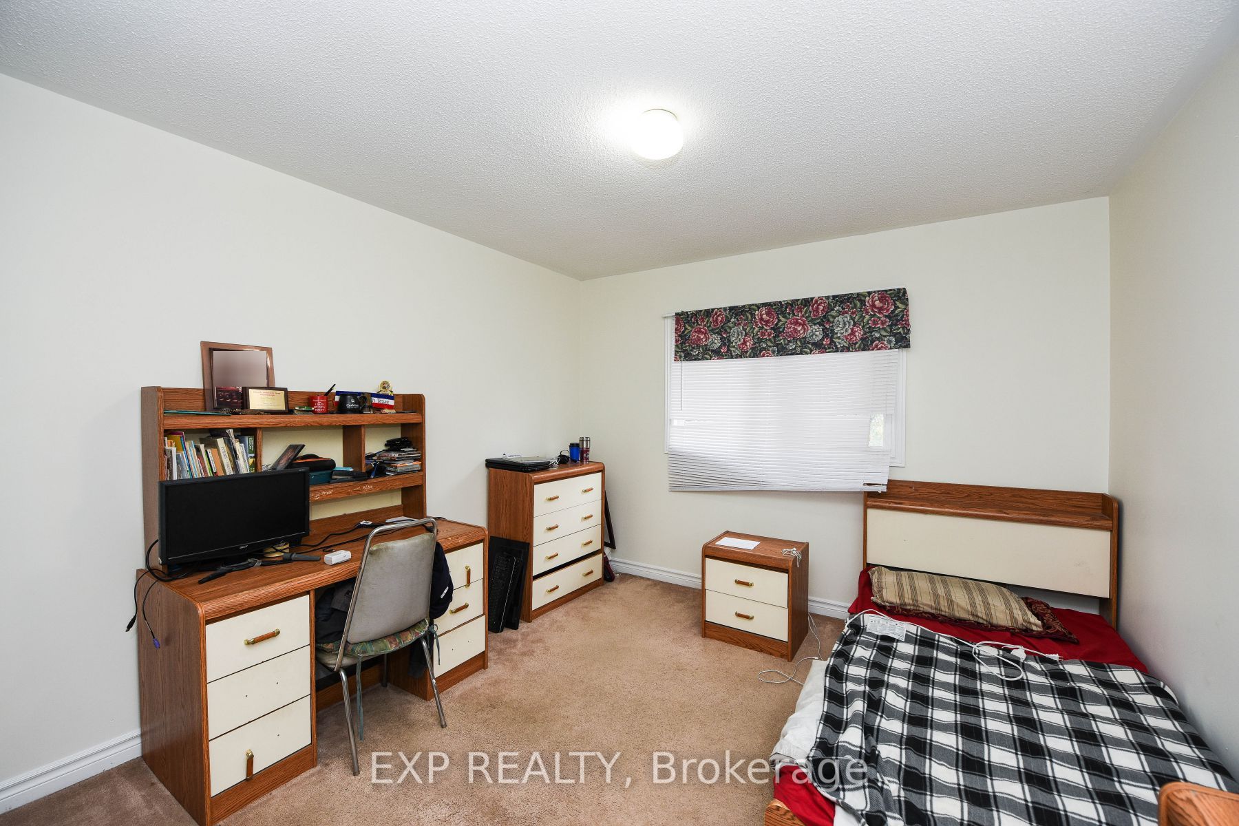 3307 Charlebrook Crt