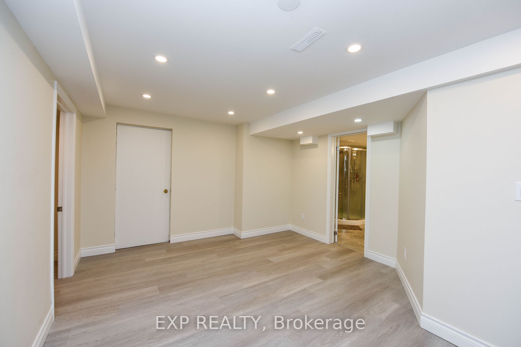 3307 Charlebrook Crt