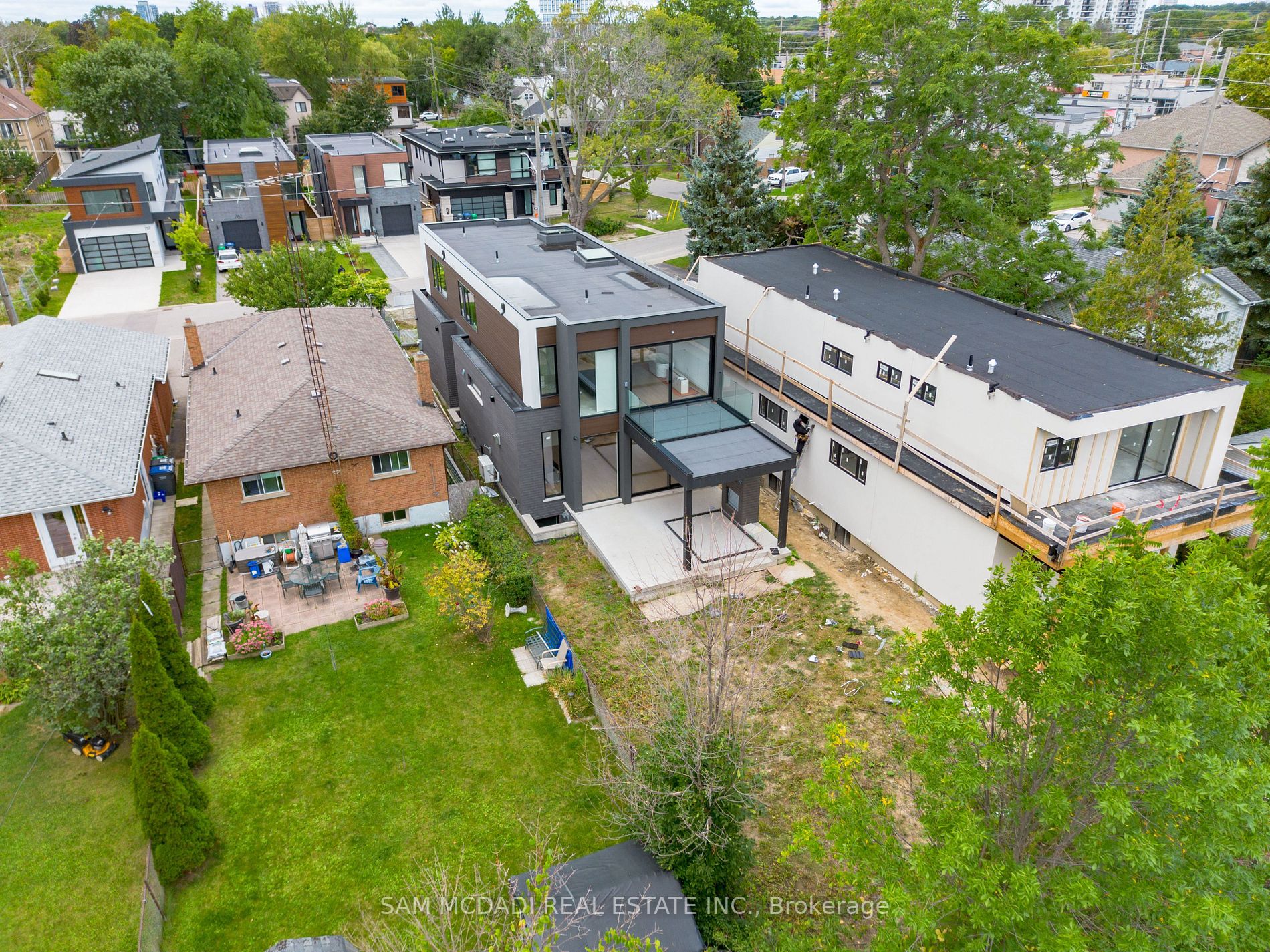 762 Montbeck Cres