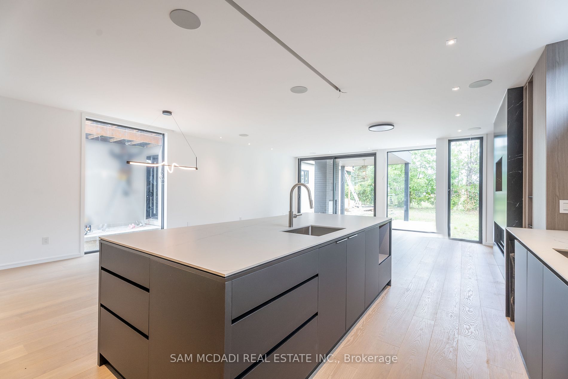 762 Montbeck Cres