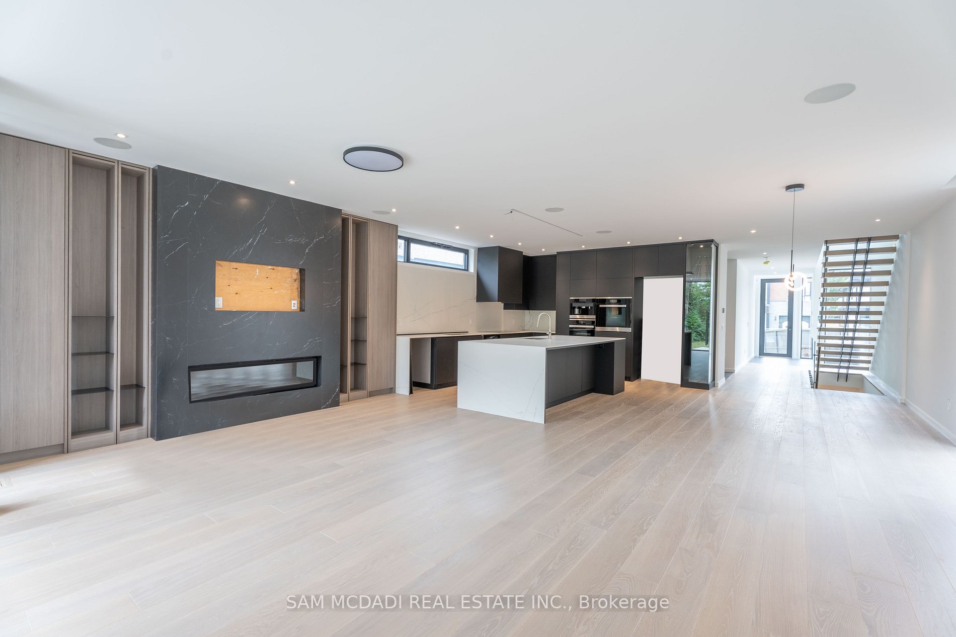 762 Montbeck Cres