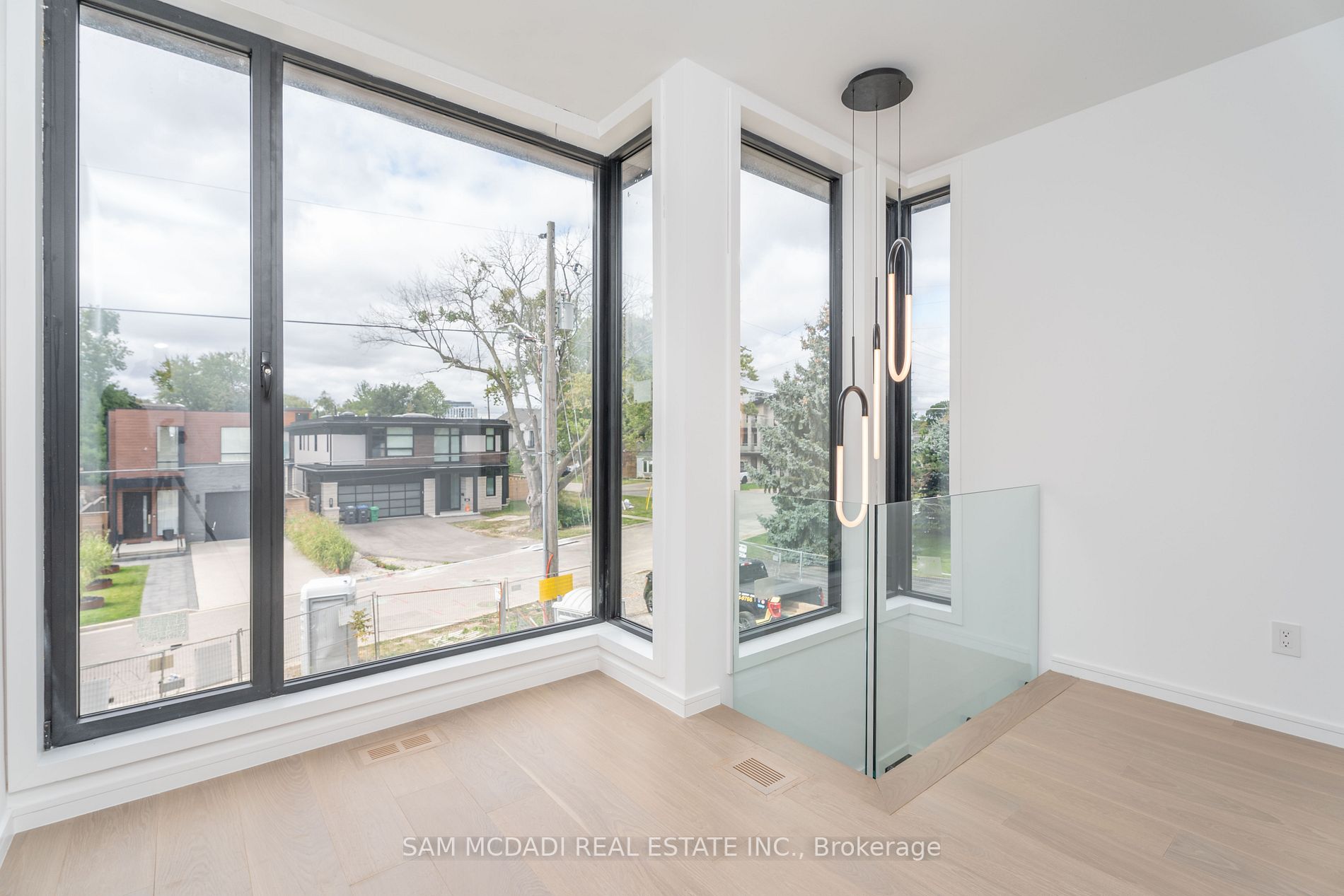 762 Montbeck Cres