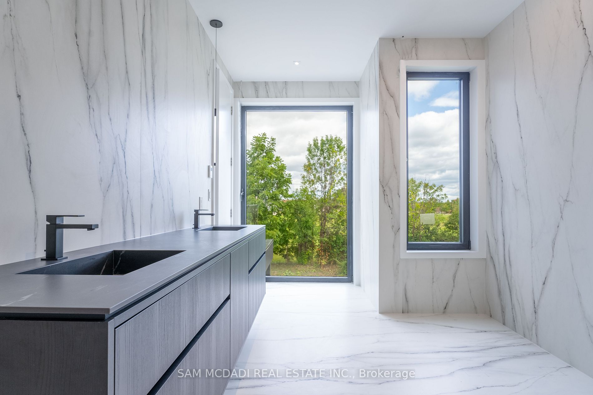 762 Montbeck Cres