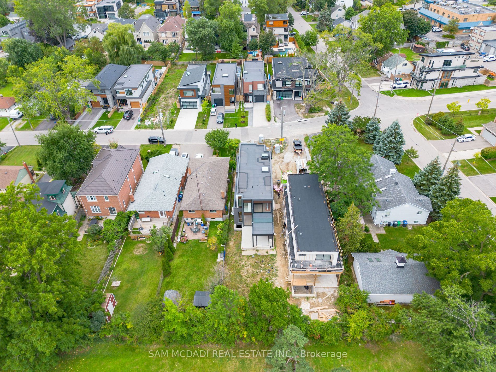 762 Montbeck Cres