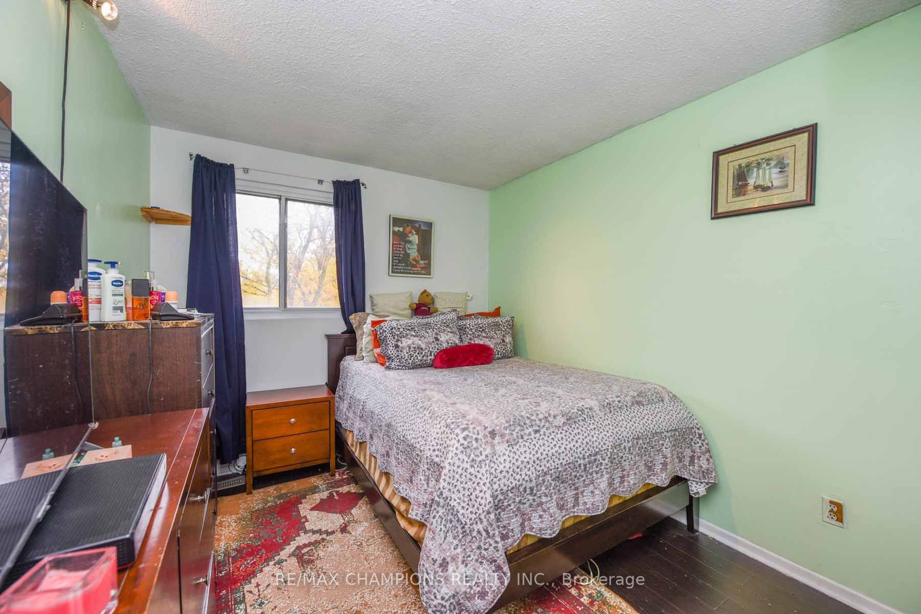7707 Darcel Ave, #26