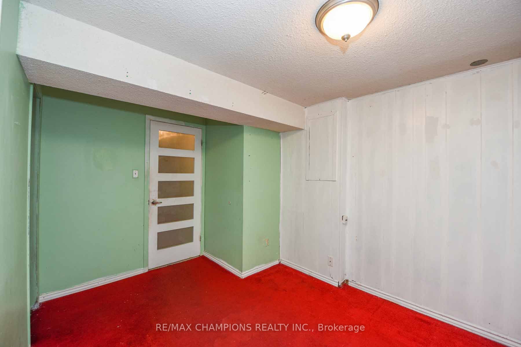 7707 Darcel Ave, #26