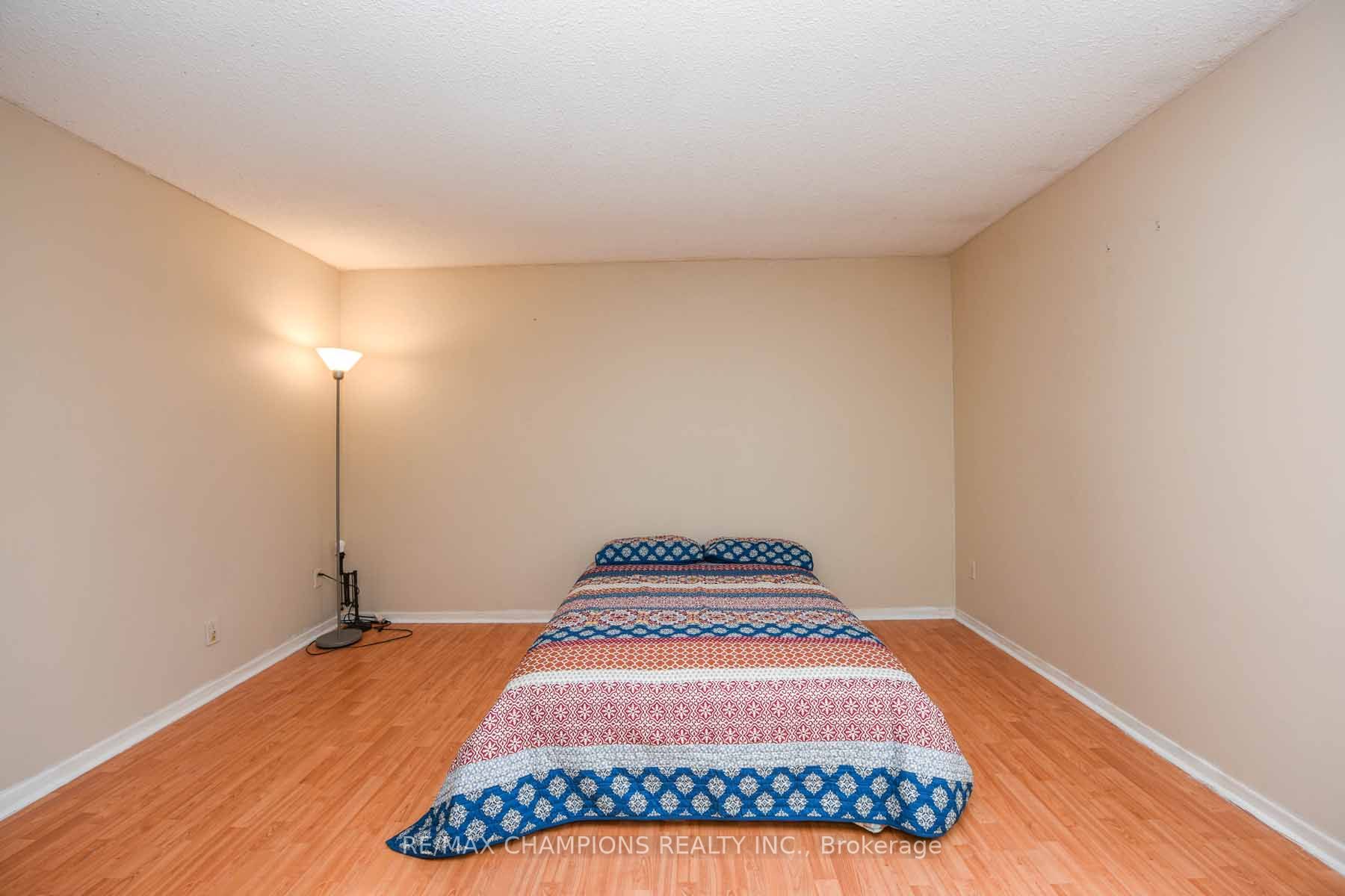 7707 Darcel Ave, #26