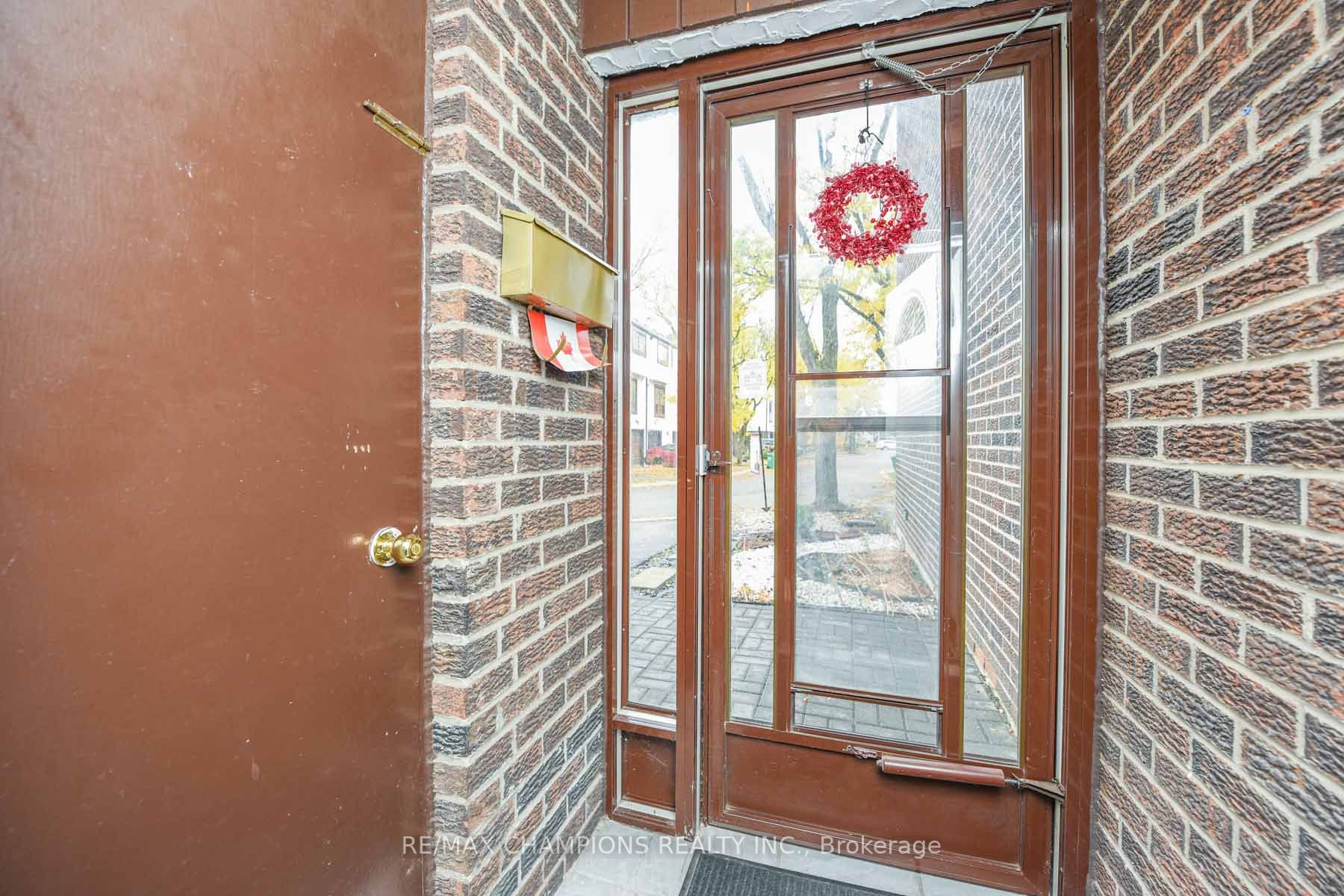 7707 Darcel Ave, #26
