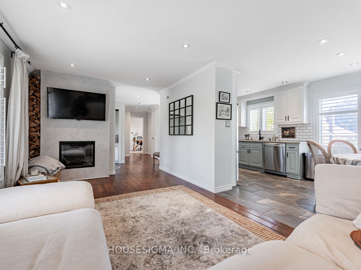 444 Plains Road W