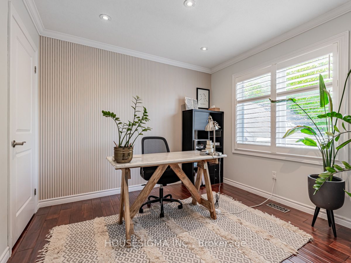 444 Plains Road W