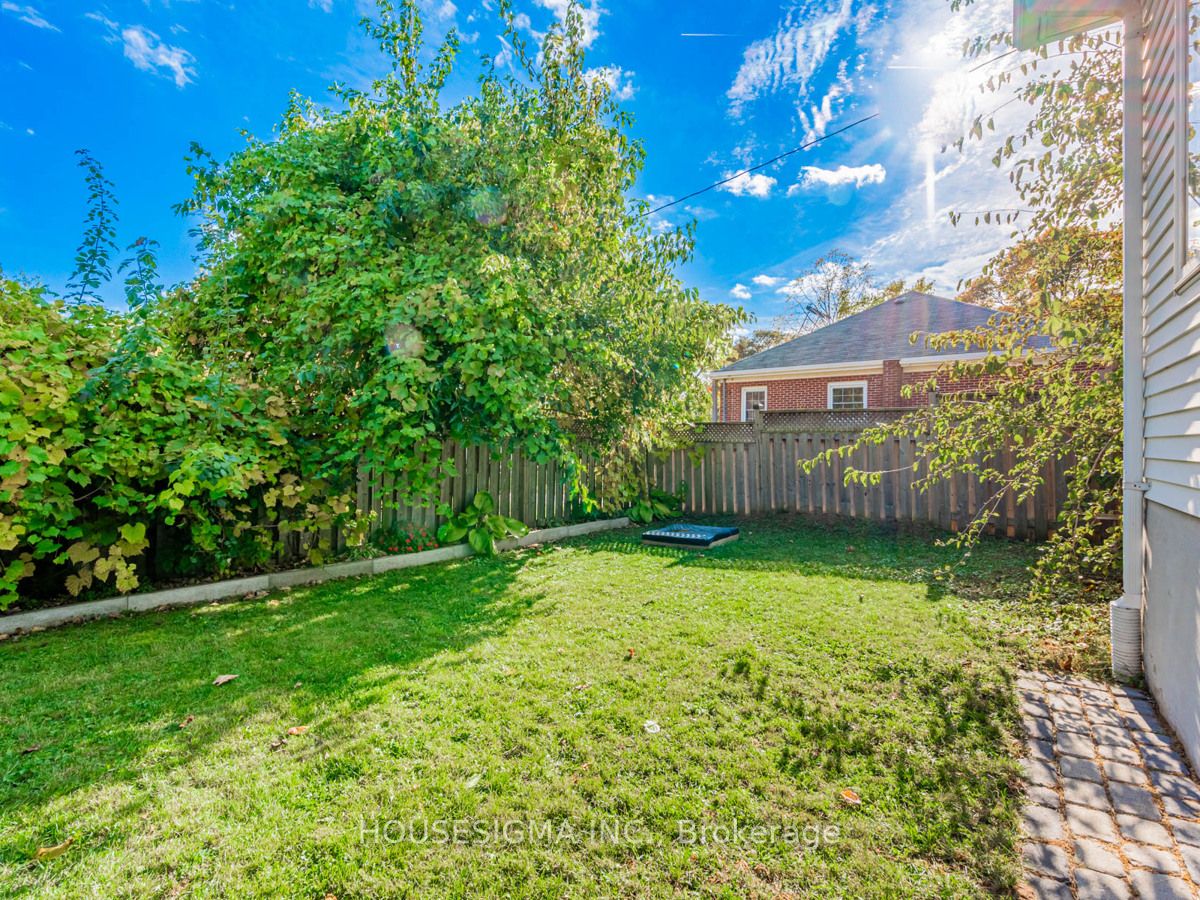 444 Plains Road W