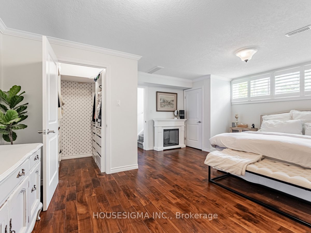 444 Plains Road W