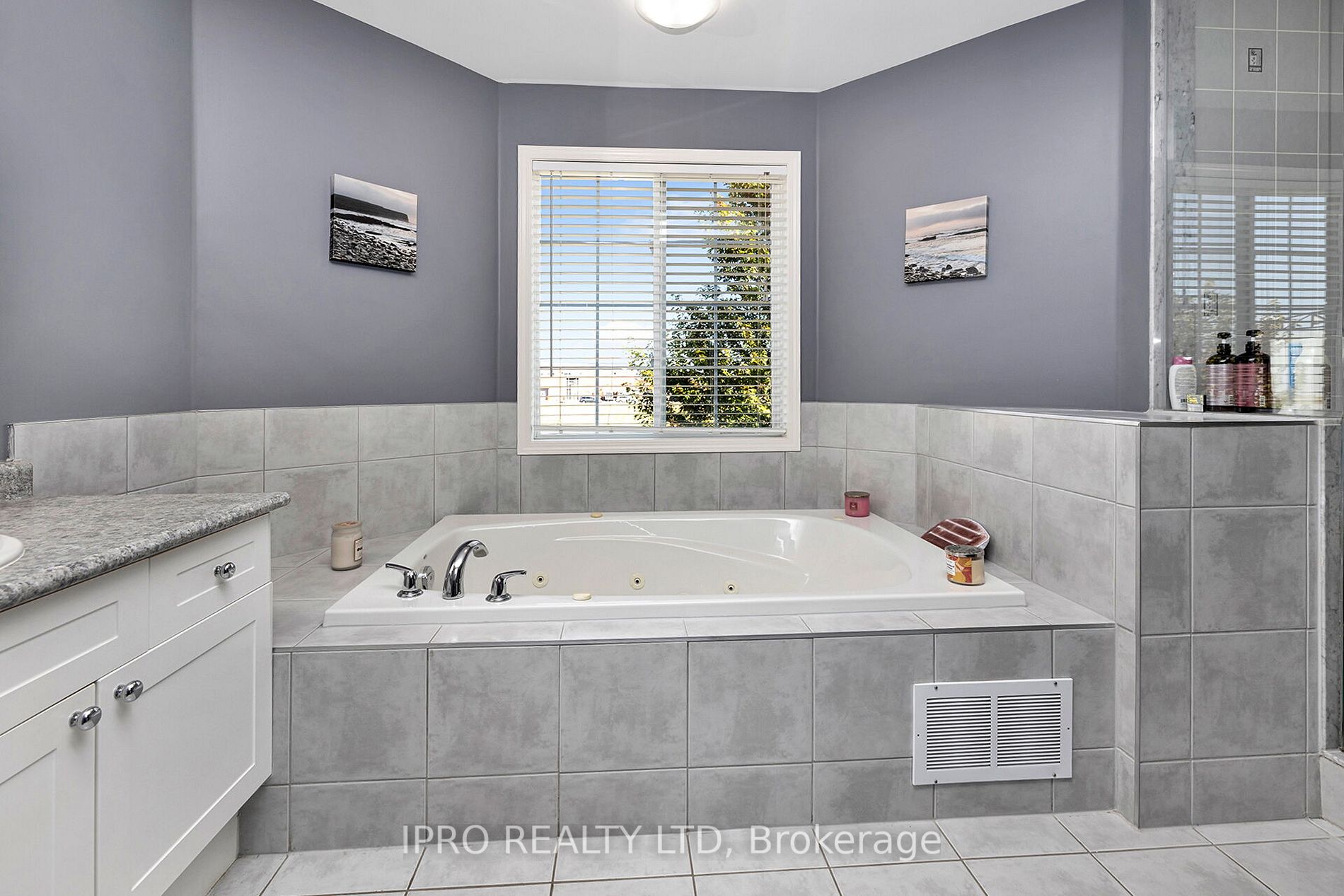 11 Bonavista Dr