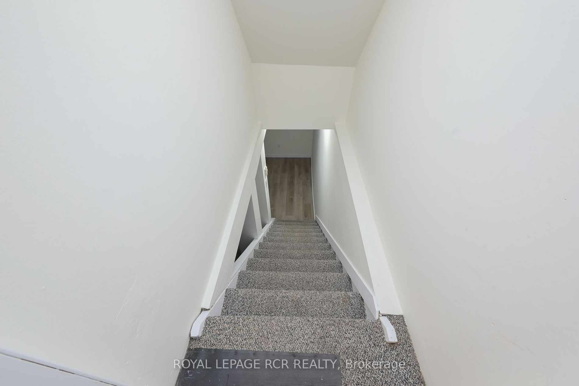 90 Lawrence Ave, #114