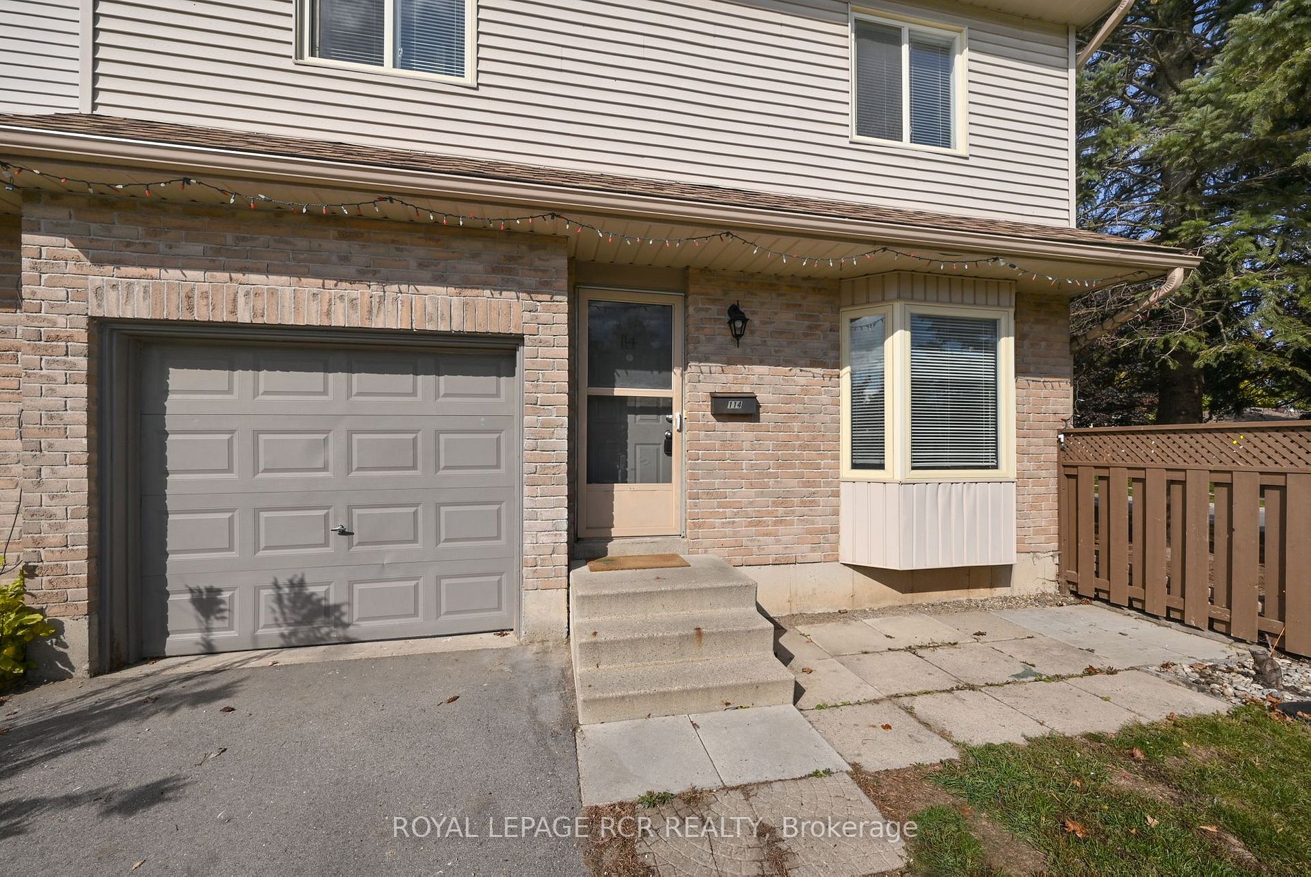 90 Lawrence Ave, #114